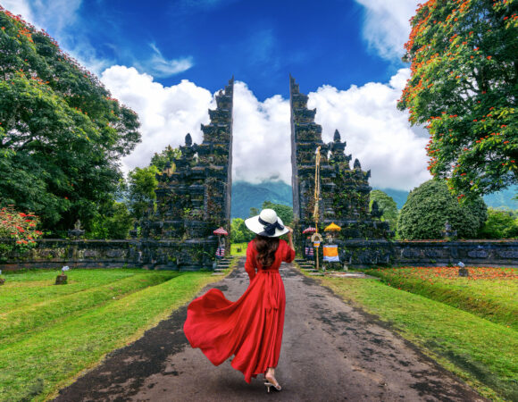 LAND OF KOMODO DRAGONS : 7 NIGHTS / 8 DAYS